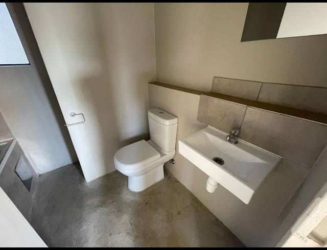 2 BEDROOM PROPERTY TO RENT IN FLEURHOF